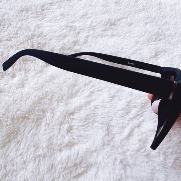 Ora Deep Midnight Blue Angular Frame Sunglasses - Picture 4 of 11